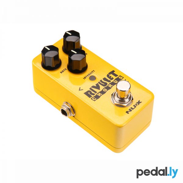 NUX Rivulet chorus pedal from Pedally side view